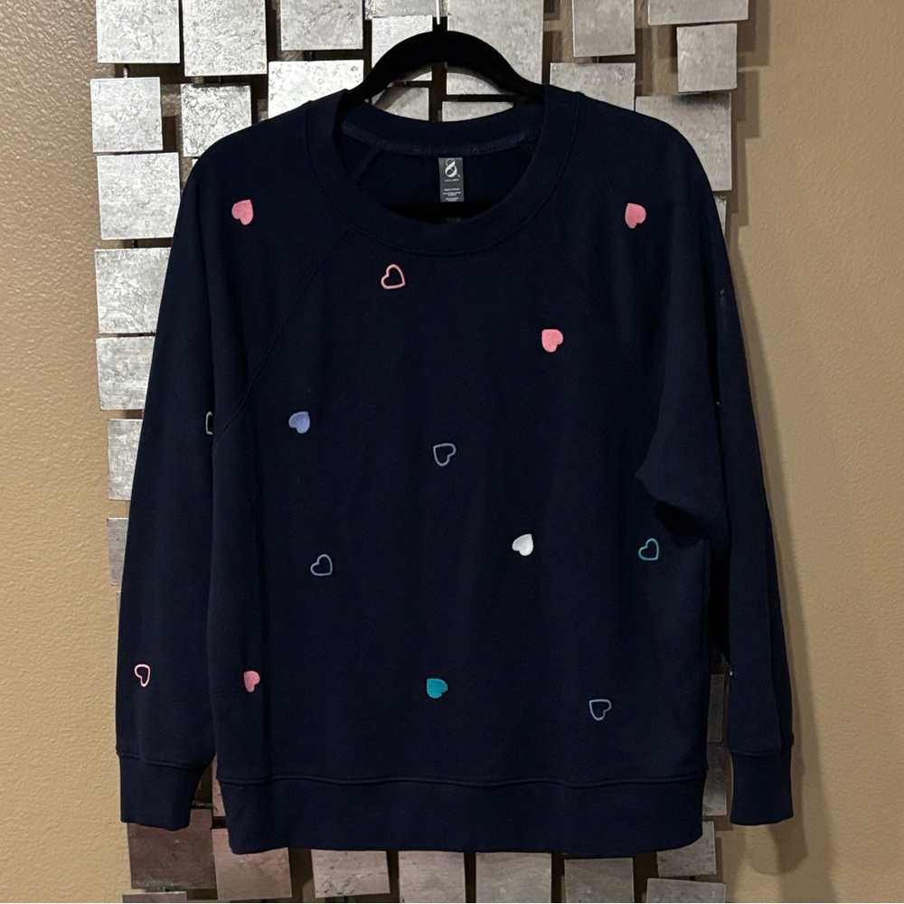 Lou & Grey navy Top with Heart Details 💕